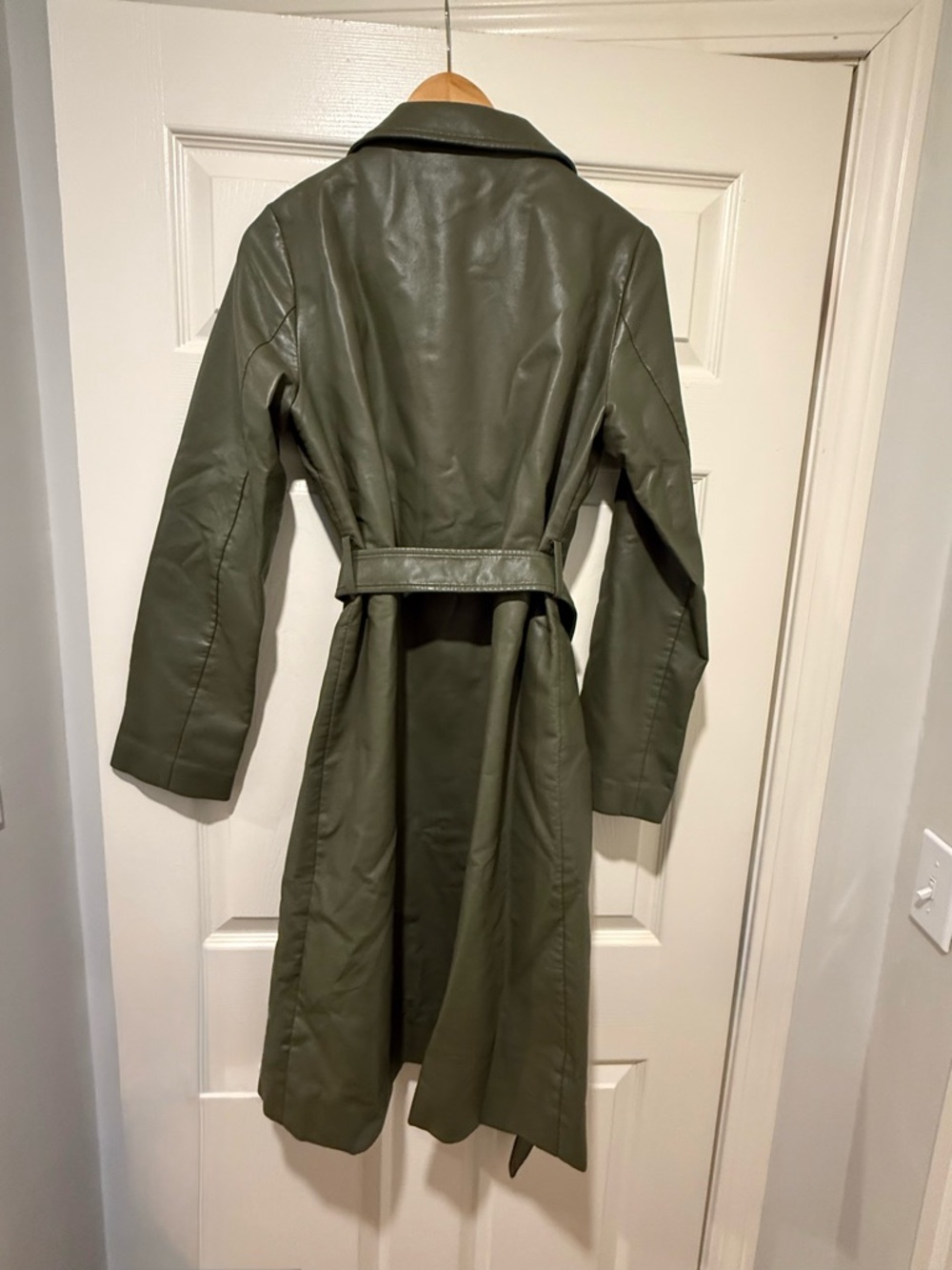 ÊTRE AIMÉ
X UNREAL FUR MACSIM COAT - Picture 9 of 11